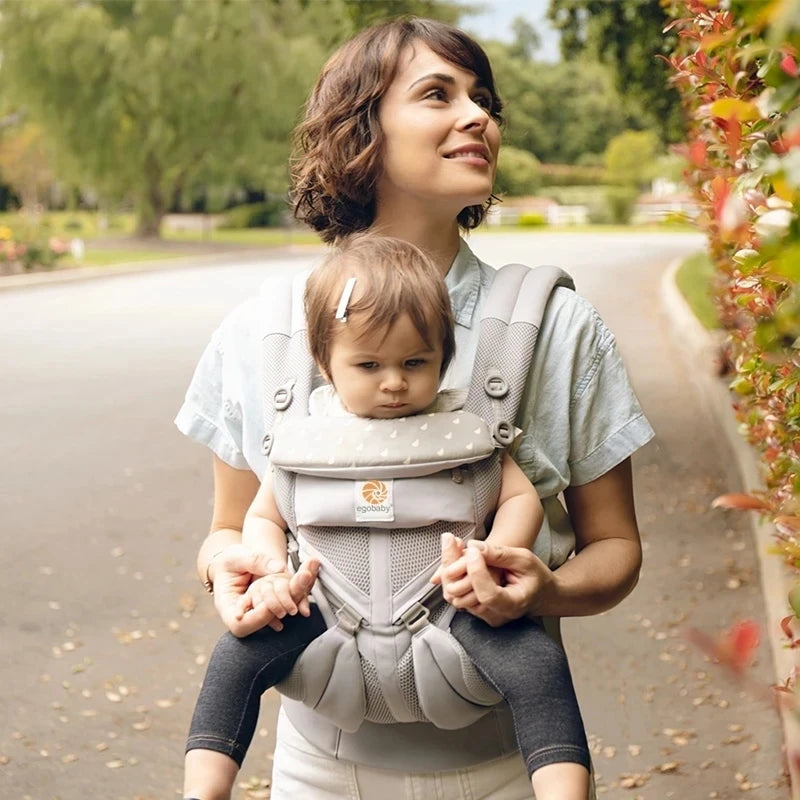 Porte-bébé face au monde respirant porté en position face au monde